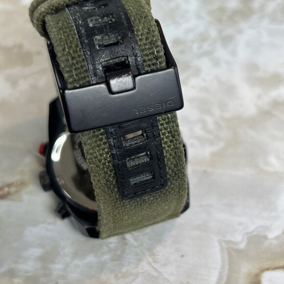 Diesel Men's Watch 10 bar DZ-4189 Only The Brave Green/Black Band NEW BATTERY - Picture 6 of 16